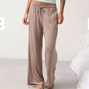 URBAN OUTFITTERS Out From Under Willa Pull-On Lounge Pant Wide Leg Striped XXS
